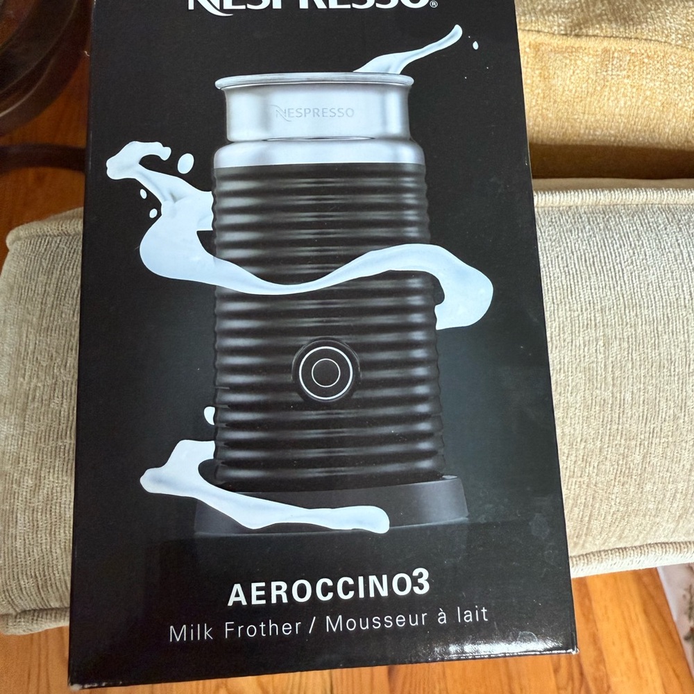 Nespresso Aeroccino3 Milk Frother - Black and Silver